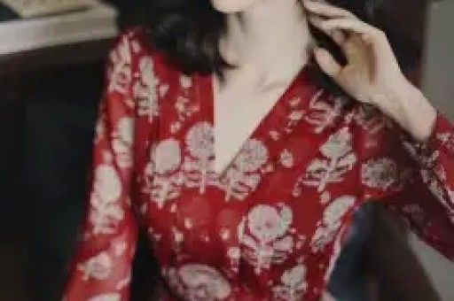 女网红指证当红男星恋爱出轨+隐婚生子后续个人信息被粉丝开盒太猖狂！